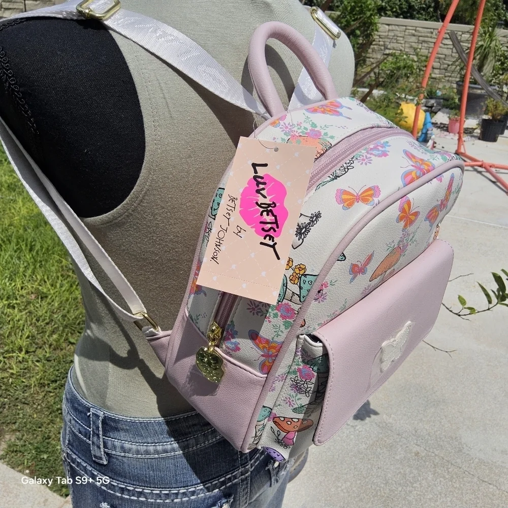 BETSEY JOHNSON LUV BETSEY BLUSH MUSHROOM/BUTTERFLY BACKPACK